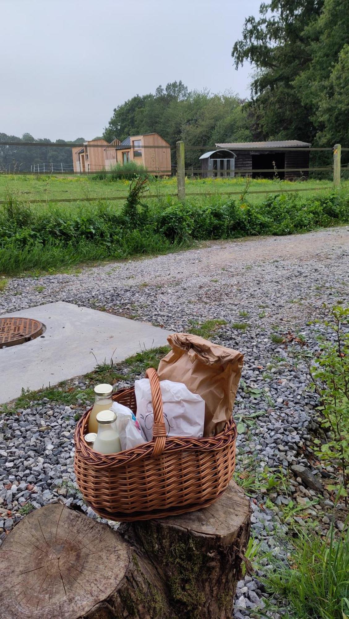 Les Cabanes Champetres - Le Domaine Des Trois Tilleuls Villers-la-Ville エクステリア 写真