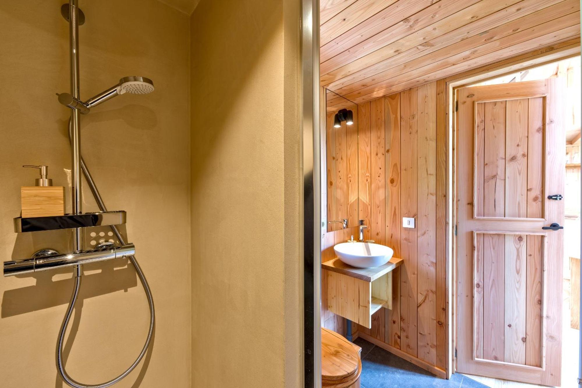 Les Cabanes Champetres - Le Domaine Des Trois Tilleuls Villers-la-Ville エクステリア 写真